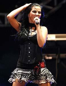 :cool: poze cu may la concerte:x